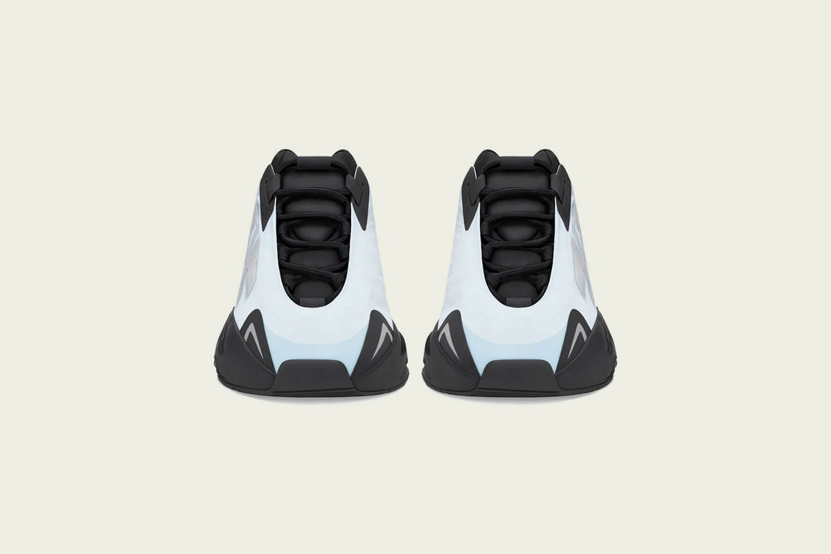 Yeezy 700 MNVN - Blue Tint Adidas Originals