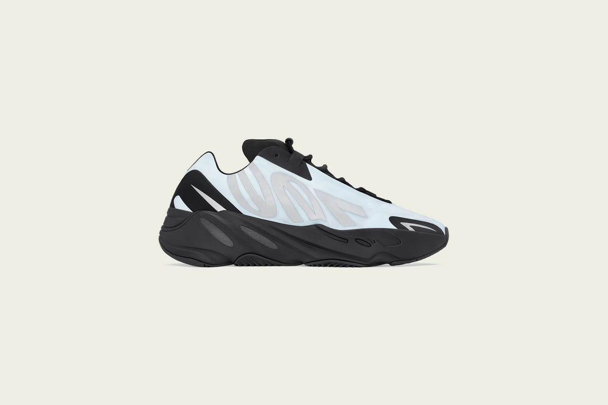 Yeezy 700 MNVN - Blue Tint Adidas Originals