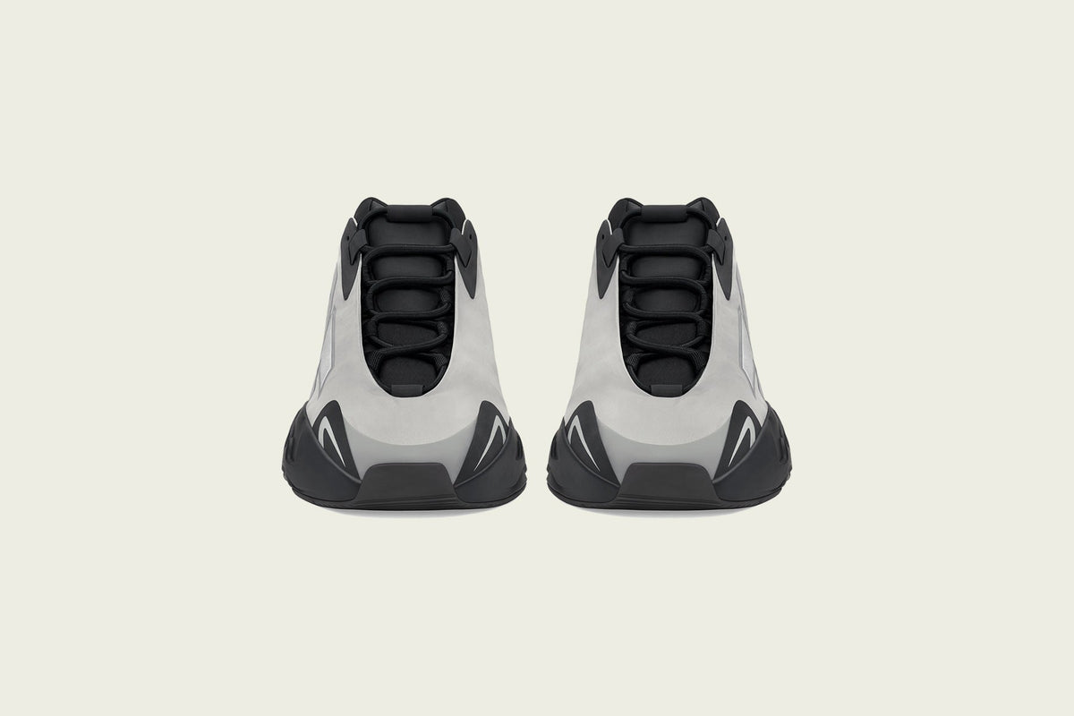 Yeezy 700 MNVN - Metallic Adidas Originals