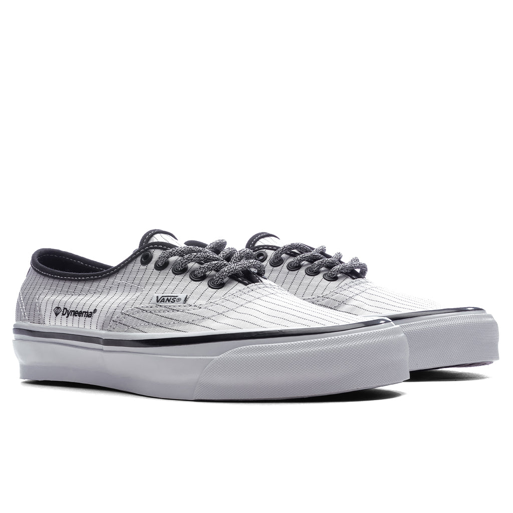 OTW Authentic HT Vibram - Black/White Vans