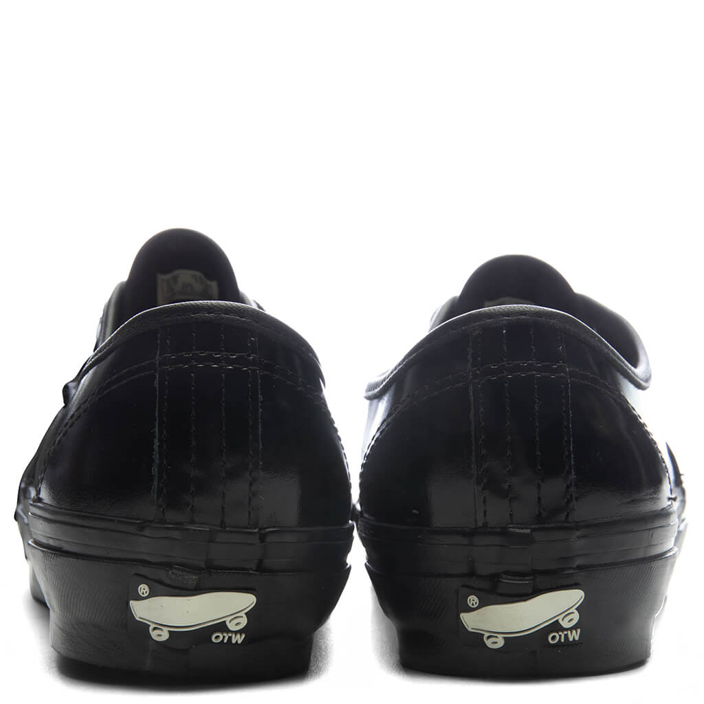 OTW Premium Authentic 44 Siped Vibram Gloss Leather - Black Vans