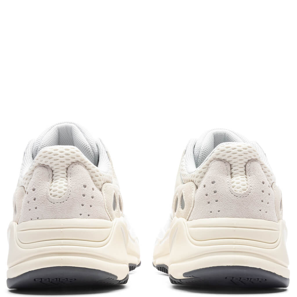 Yeezy Boost 700 - Analog Adidas Originals