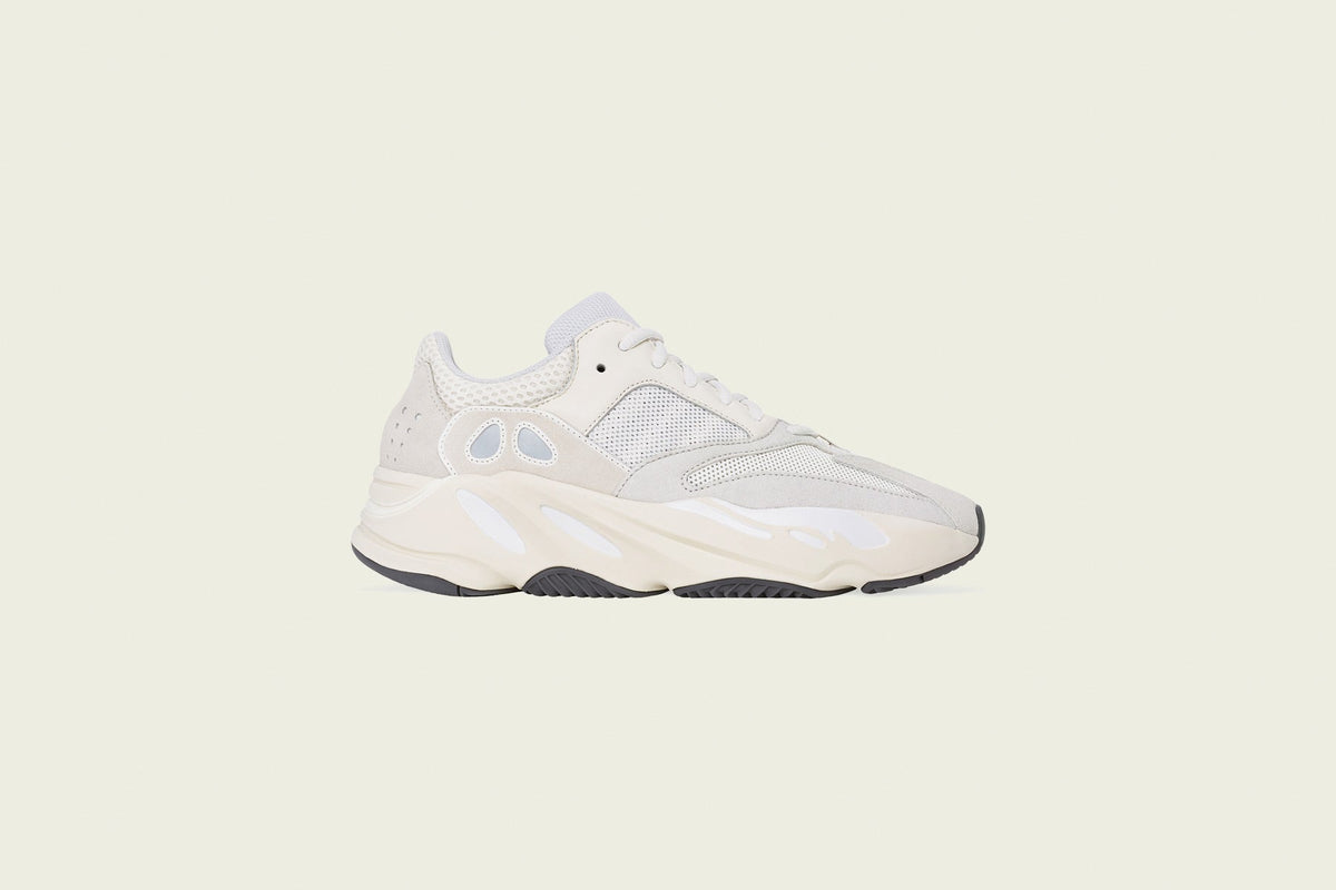 Yeezy Boost 700 - Analog Adidas Originals
