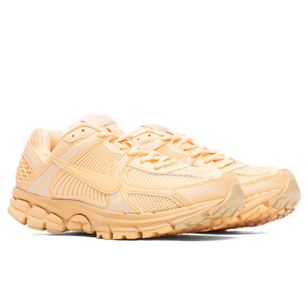 Zoom Vomero 5 - Celestial Gold Nike