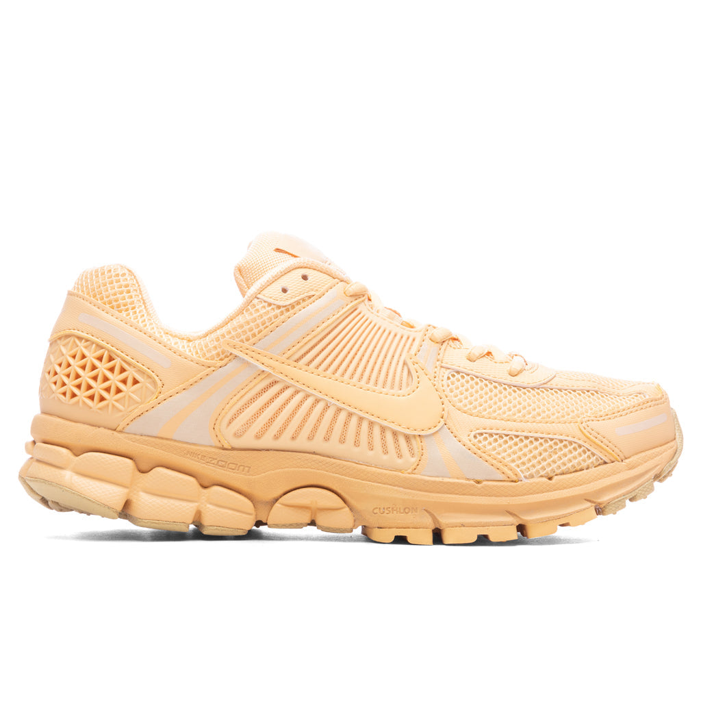 Zoom Vomero 5 - Celestial Gold Nike