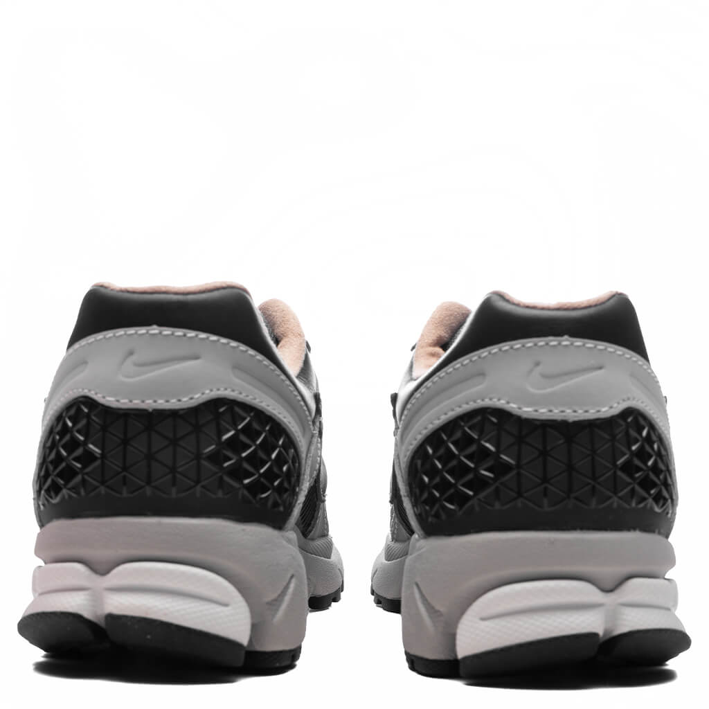 Zoom Vomero 5 - Dark Smoke Grey/Smoke Grey/Light Smoke Grey Nike