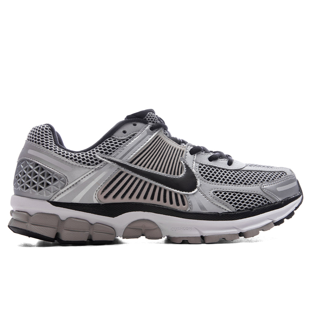Zoom Vomero 5 - Metallic Silver/Black/College Grey Nike