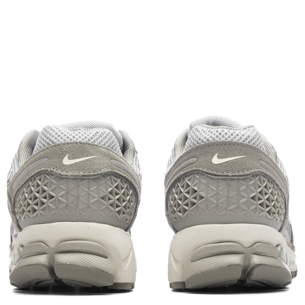 Zoom Vomero 5 - Dark Stucco/Phantom/Light Smoke Grey Nike