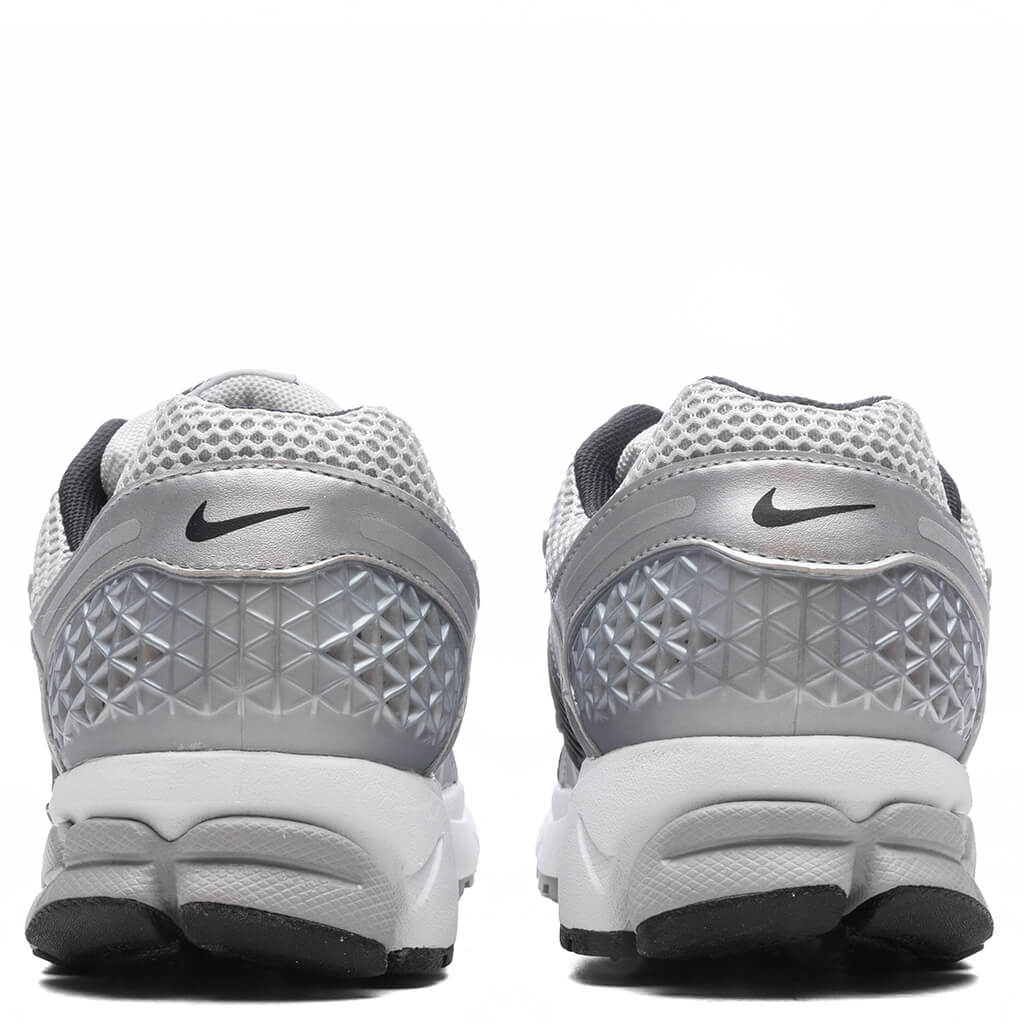 Zoom Vomero 5 - Metallic Silver/Black/Pure Nike