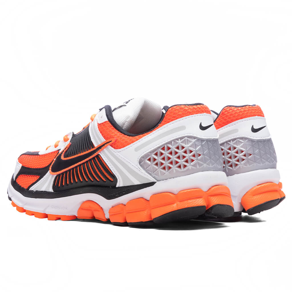 Zoom Vomero 5 - Total Orange/Black/White/Metallic Platinum Nike