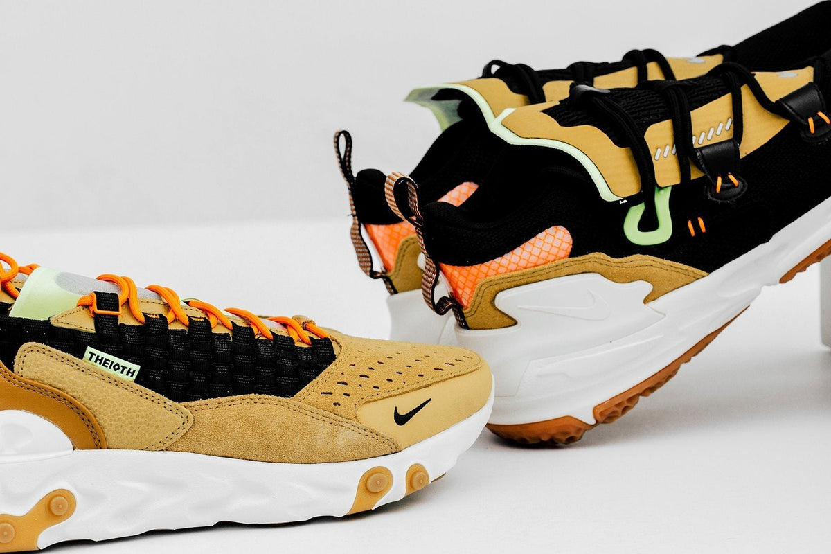 Zoom MOC - Black/Phantom/Club Gold/Bright Ceramic Nike