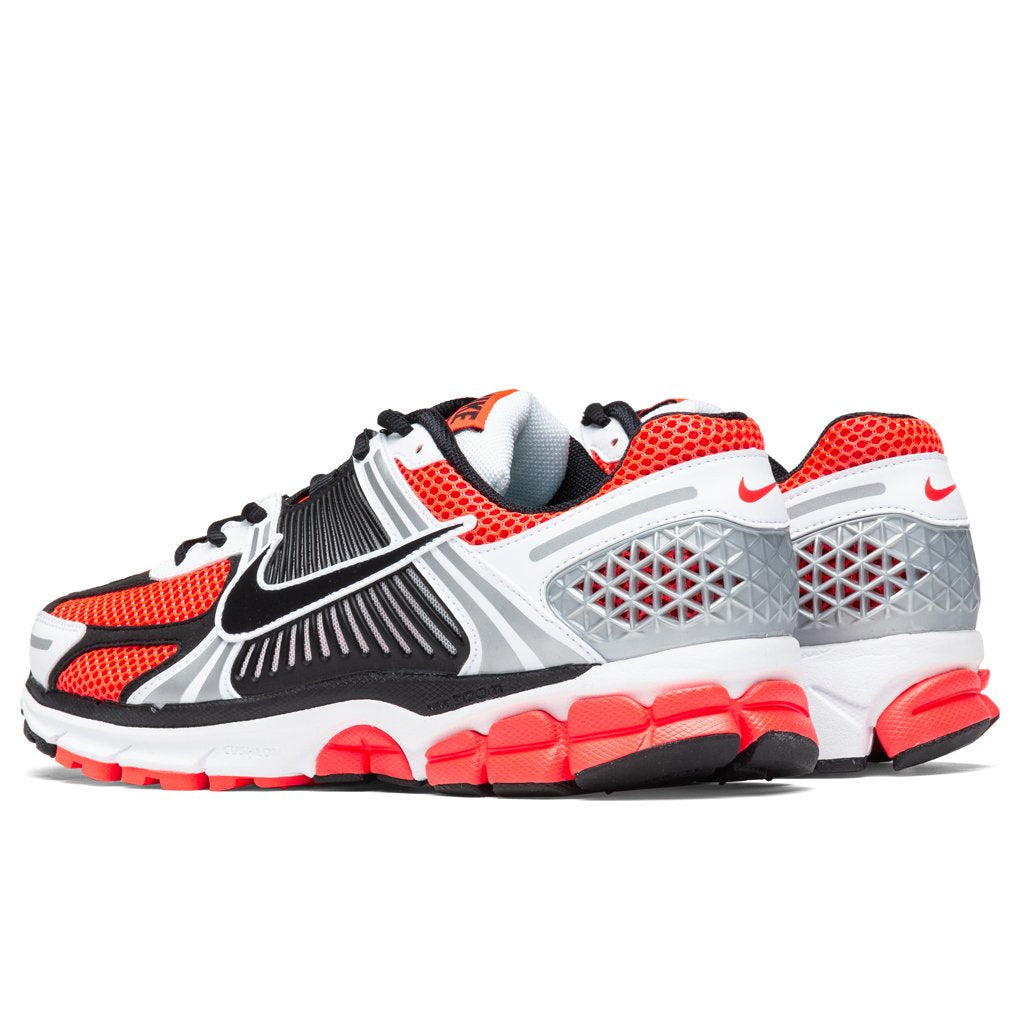Zoom Vomero 5 SE - Bright Crimson/Black Nike
